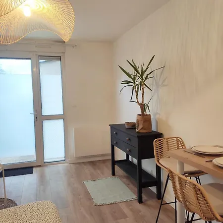 L'echappee Angevine - Calme Et Parking Prive Apartment *